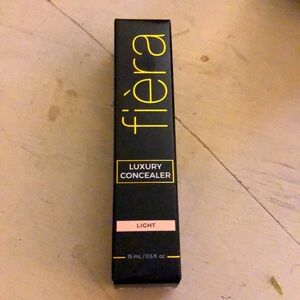 Fiera Luxury Concealer Light 15ml